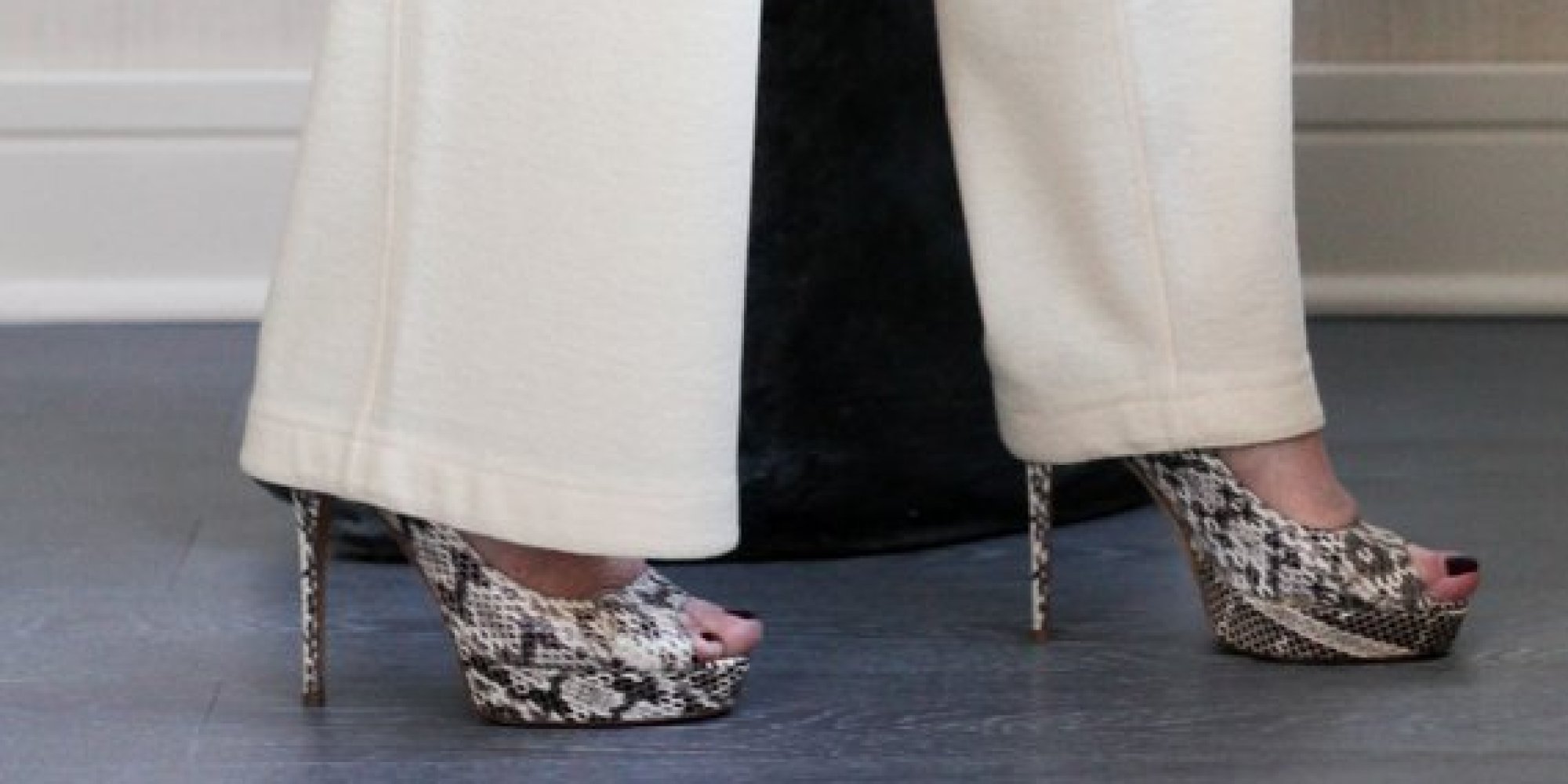 This Is How To Wear High Heels After 50 Huffpost