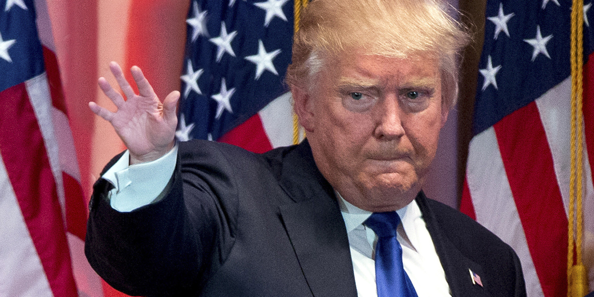 It's Official: Donald Trump Has Very Small Hands | HuffPost UK