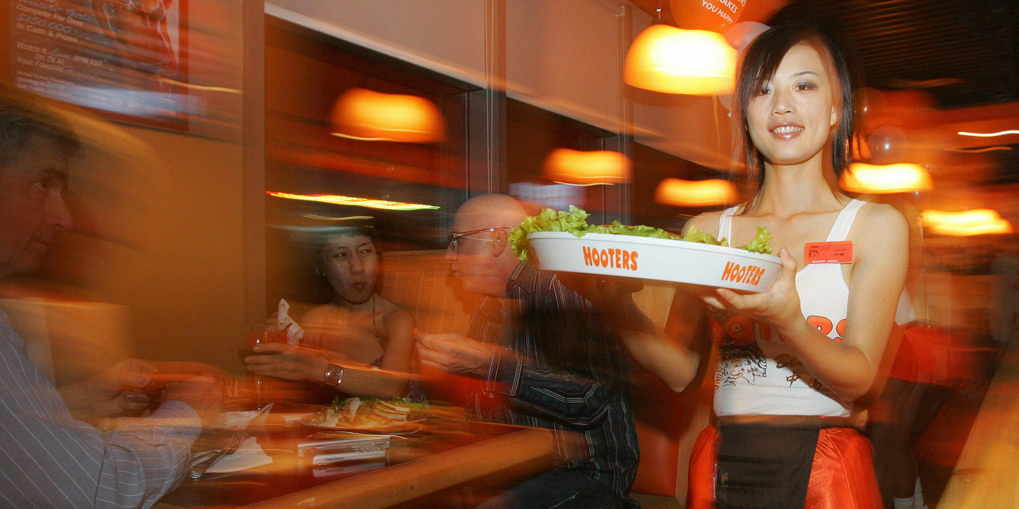 Hooters mobile coupons