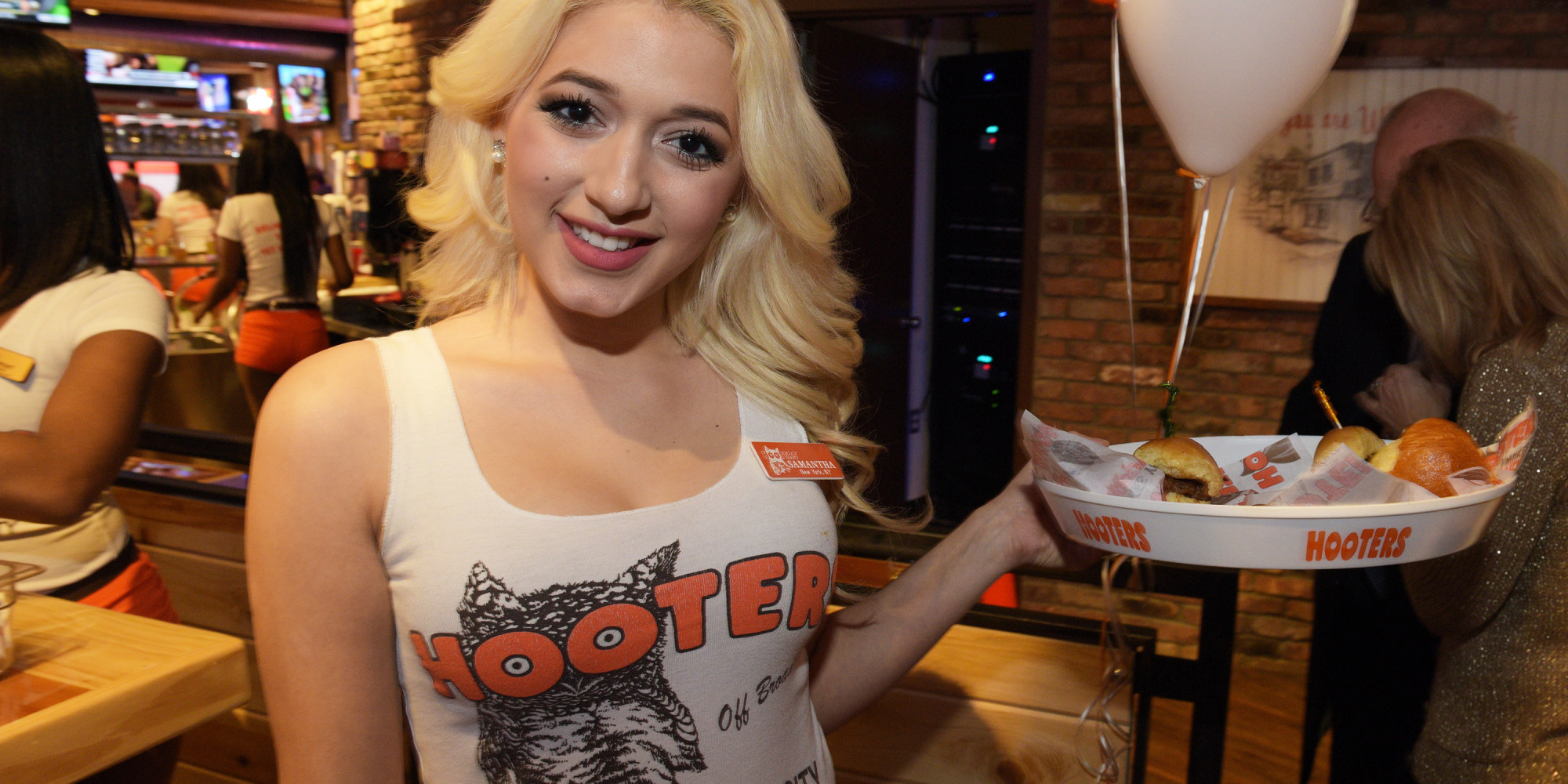 Hooters mobile coupons