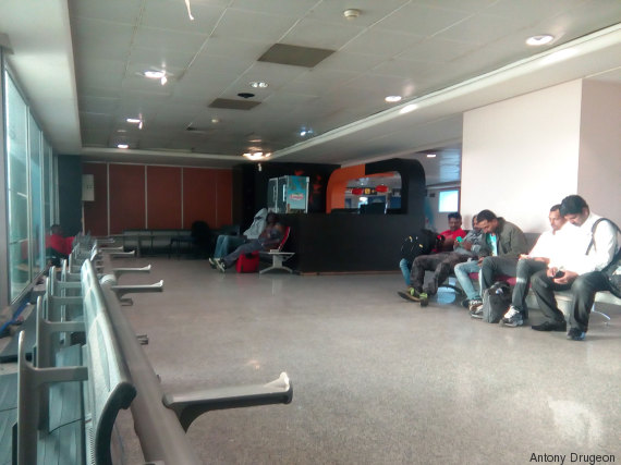 étrangers rétention aéroport casablanca maroc