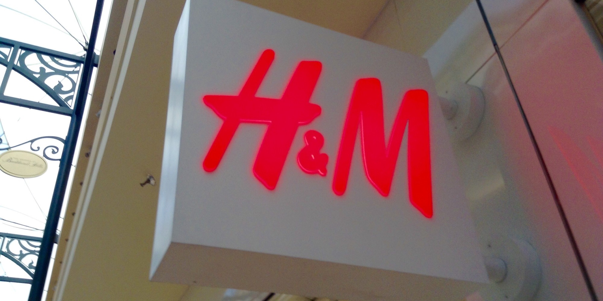 H M UK Converts Plastic Bag Charges In To 1million Cash For Children 