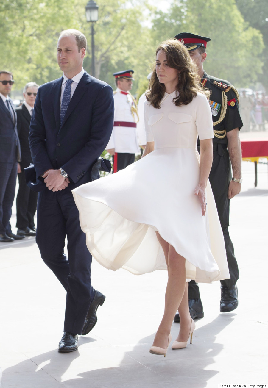 Delhi: Kate Middleton, Future Queen of England, at India Gate O-KATE-MIDDLETON-900