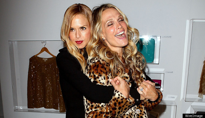 Zoe with supermodel Molly Sims at the Piperlime Piping Hot Style Lounge in