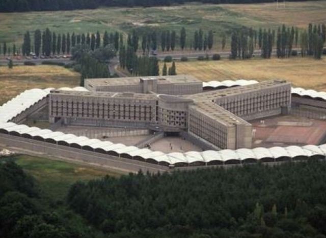 Prison La Plus Dangereuse De France PHOTOS. Fleury-Mérogis, la plus grande prison d'Europe pour Salah Abdeslam