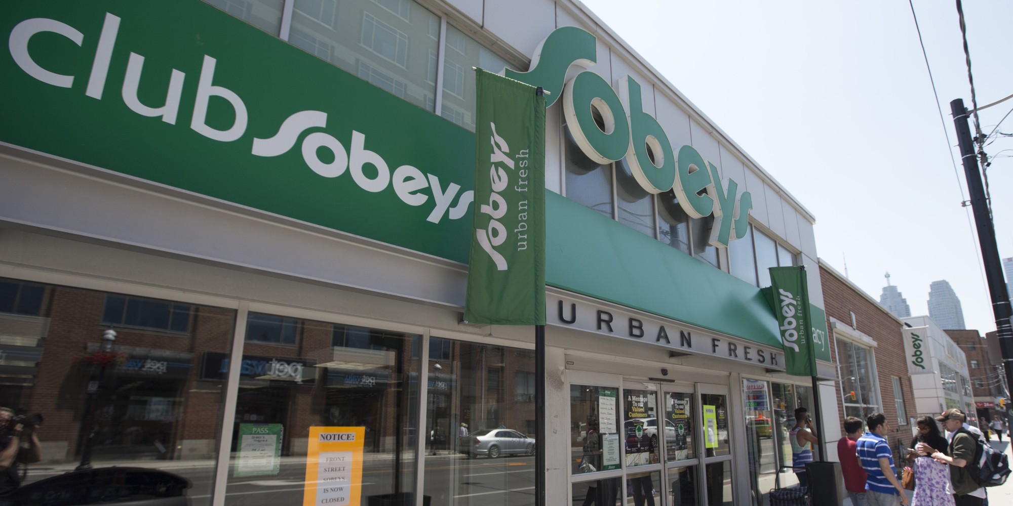 What are some benefits of Sobeys Air Miles rewards program?