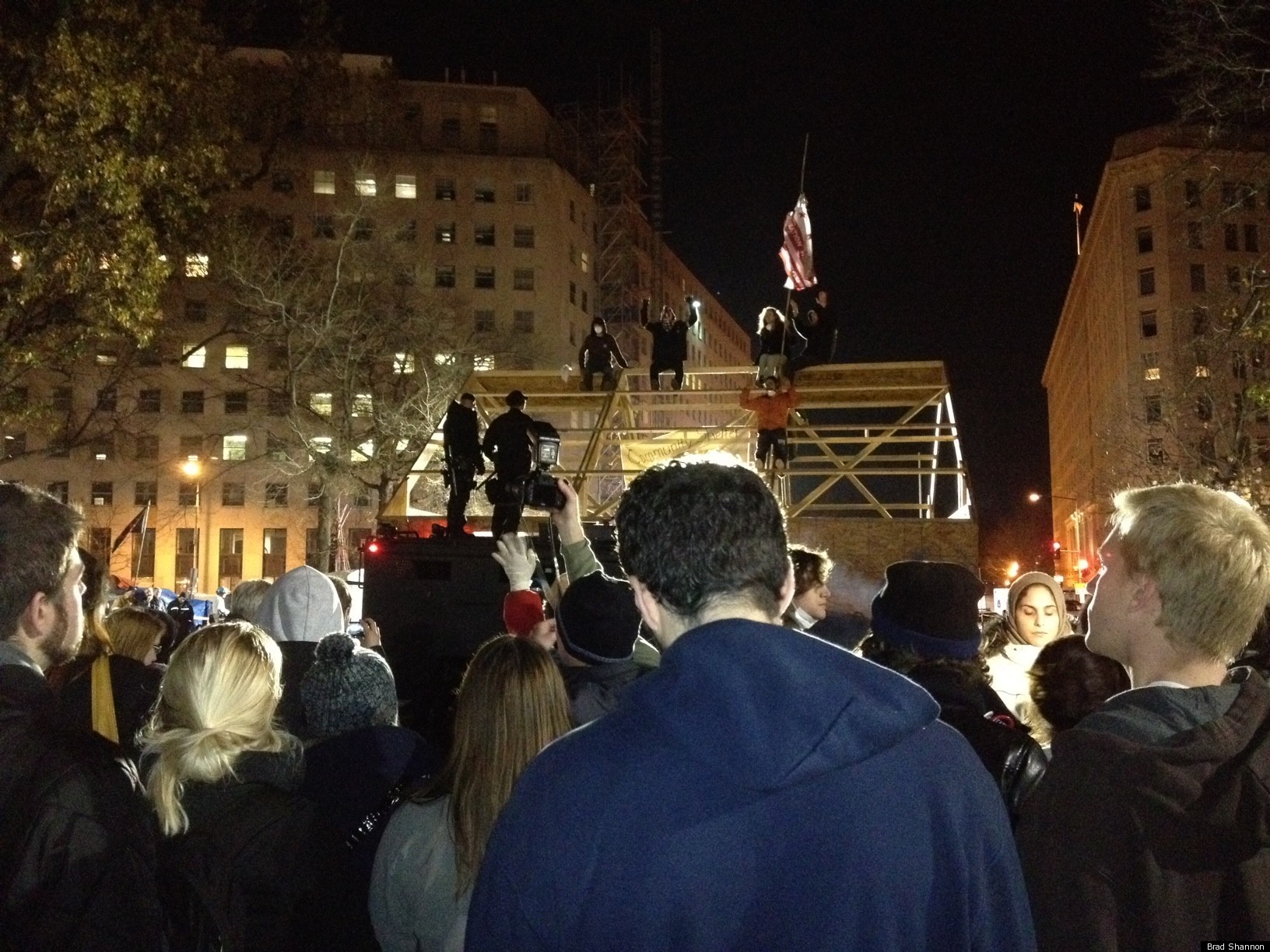 Occupy LA Deadline Passes, Protesters Remain At City Hall Encampment