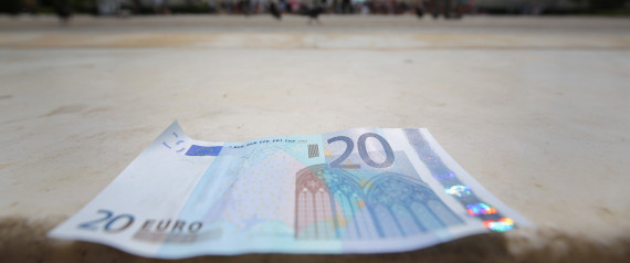 http://i.huffpost.com/gen/4284262/images/n-EURO-NOTES-GREECE-large570.jpg