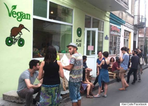 kiwi cafe