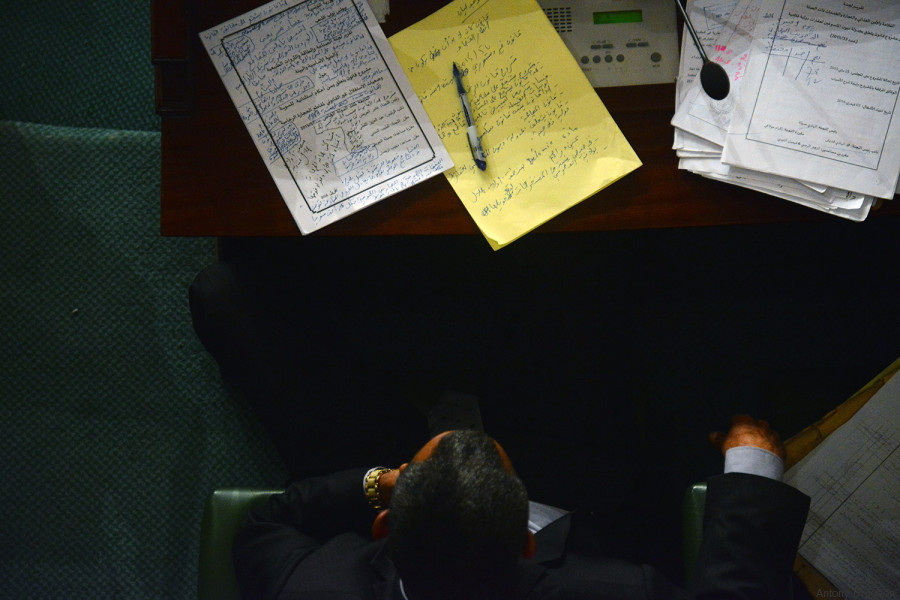 député