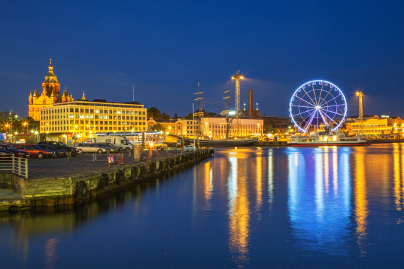 helsinki finland city night