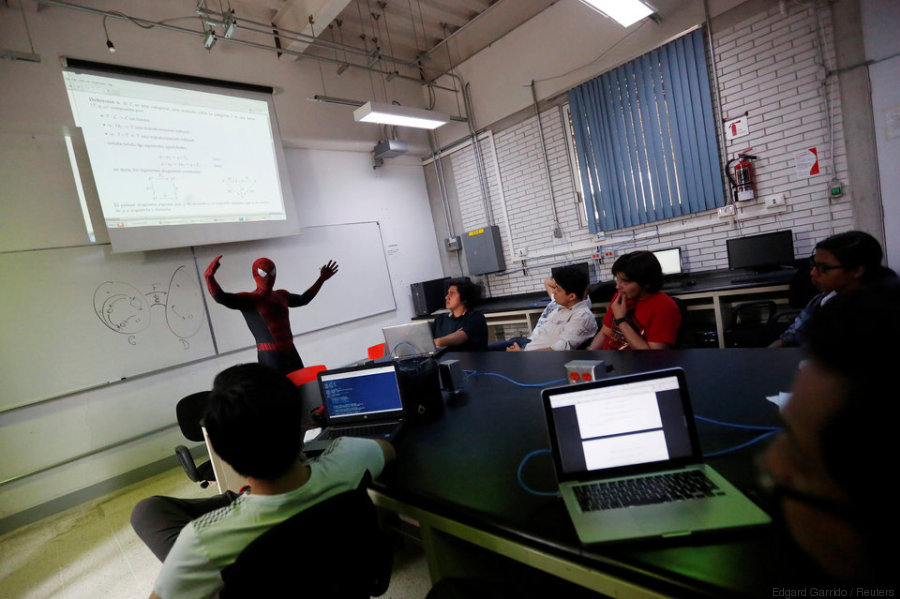 spiderman profesor mexico