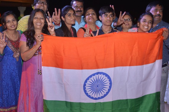 هل تعلم ما تعنيه الرموز والألوان الموجودة بأعلام بعض الدول O-INDIA-FLAG-570