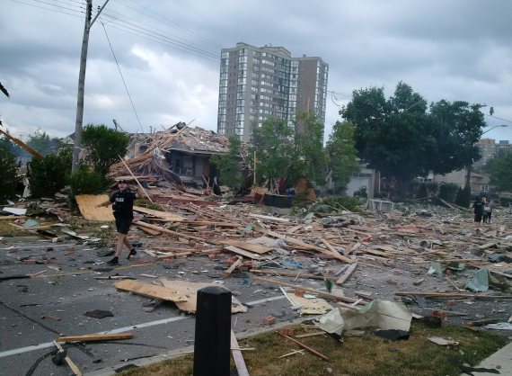 Police continue to investigate deadly Mississauga home explosion Police continue to investigate deadly Mississauga home explosion