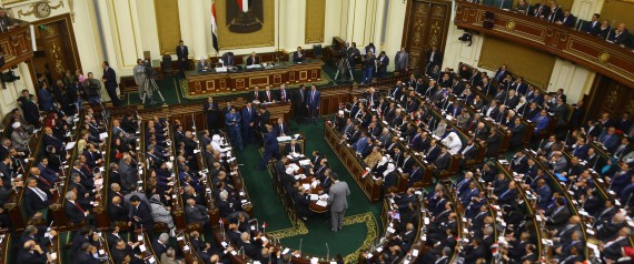 يتيح مقاضاة المدنيين بمحاكم عسكرية.. البرلمان المصري يوافق على مشروع قانون يمدد حماية الجيش للمنشآت العامة