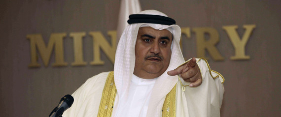 وزير خارجية البحرين يدخل على خط الأزمة بين القرضاوي وعبدالله بن زايد