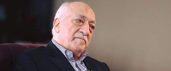 بعد طلب أردوغان تسليمه.. أتراكٌ يتظاهرون بأميركا أمام مزرعة المتّهم الأوّل بمحاولة الانقلاب