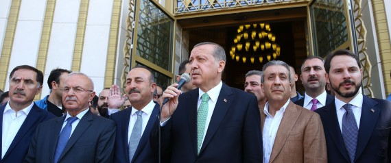 أردوغان من مسجد قصفه الانقلابيون: لا نركع لغير الله