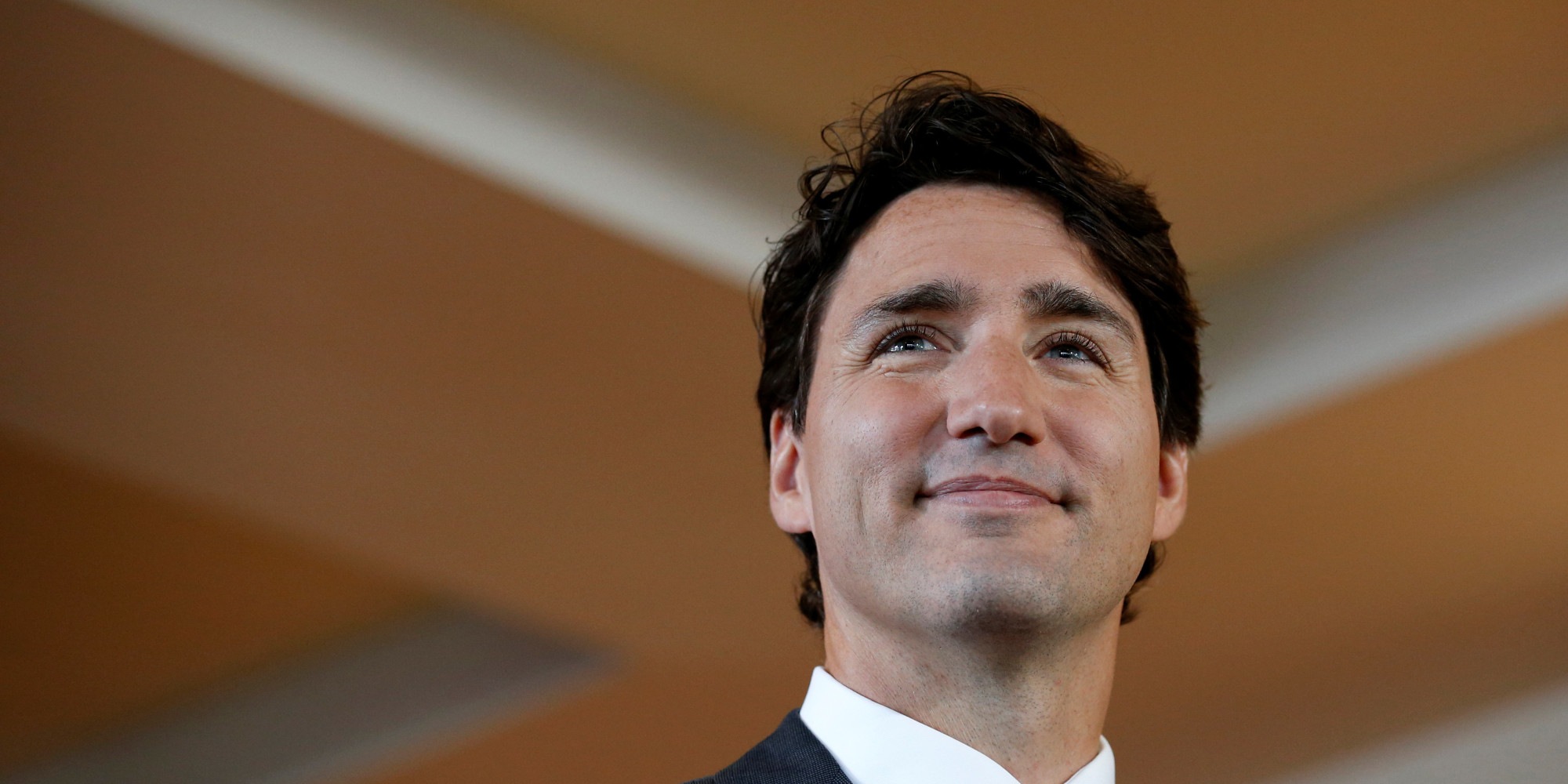 Shirtless Justin Trudeau Photobombs Wedding In Tofino, B.C.