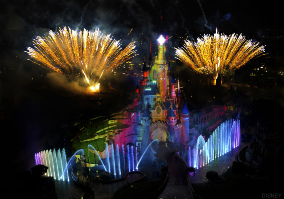 fuegos castillo disney