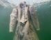 La transformation incroyable d'une robe en statue de sel par l'artiste Sigalit Landau