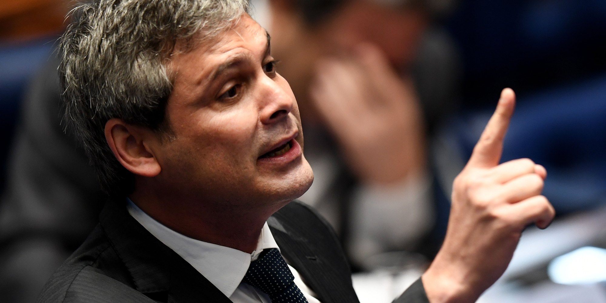 Resultado de imagem para lindbergh farias sem camisa