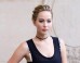 Jennifer Lawrence a sorti la bonne brassière pour le défilé Dior à la Fashion Week de Paris