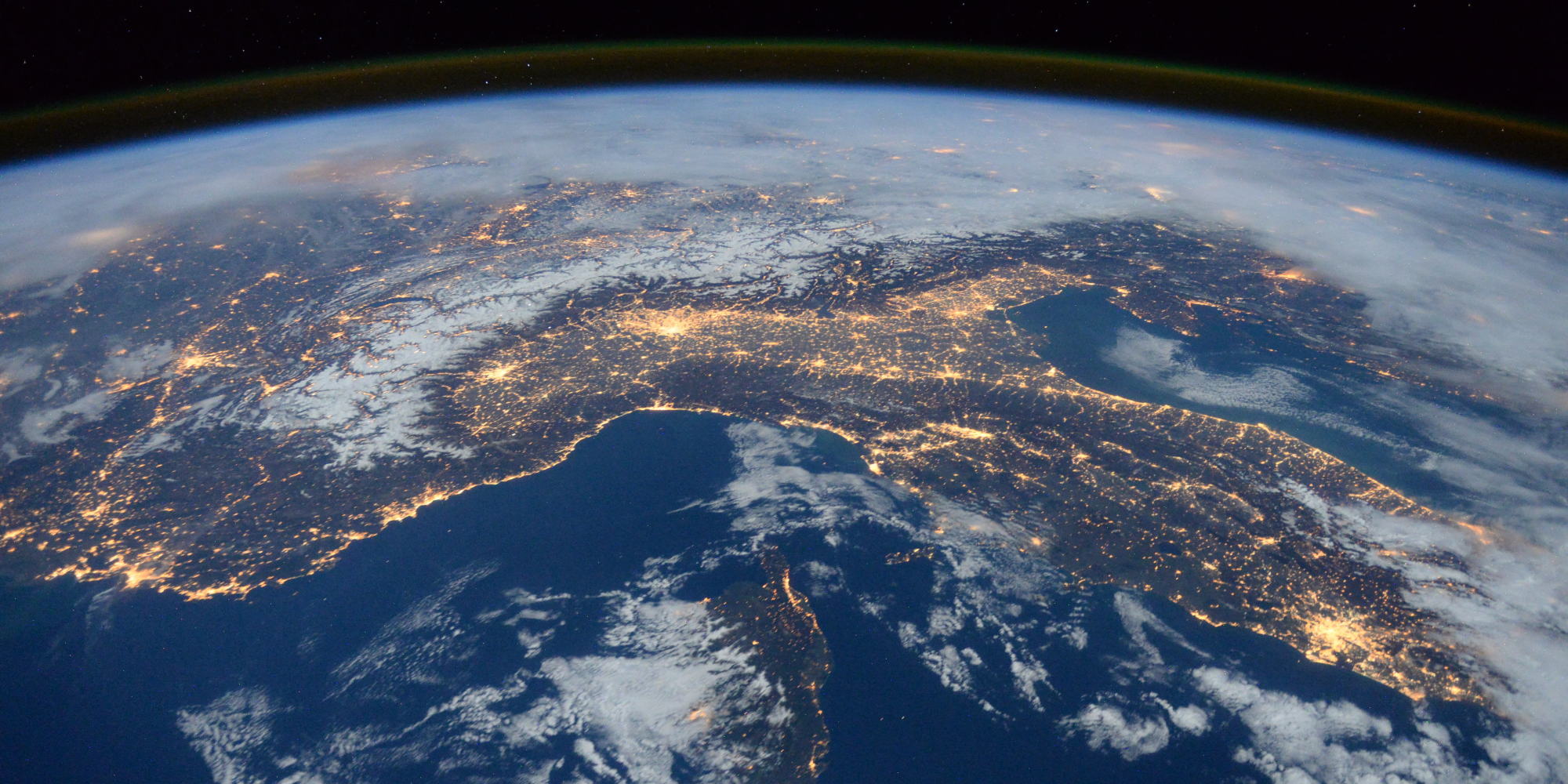 En direct, la terre vue de la station ISS...et c'est à couper le souffle