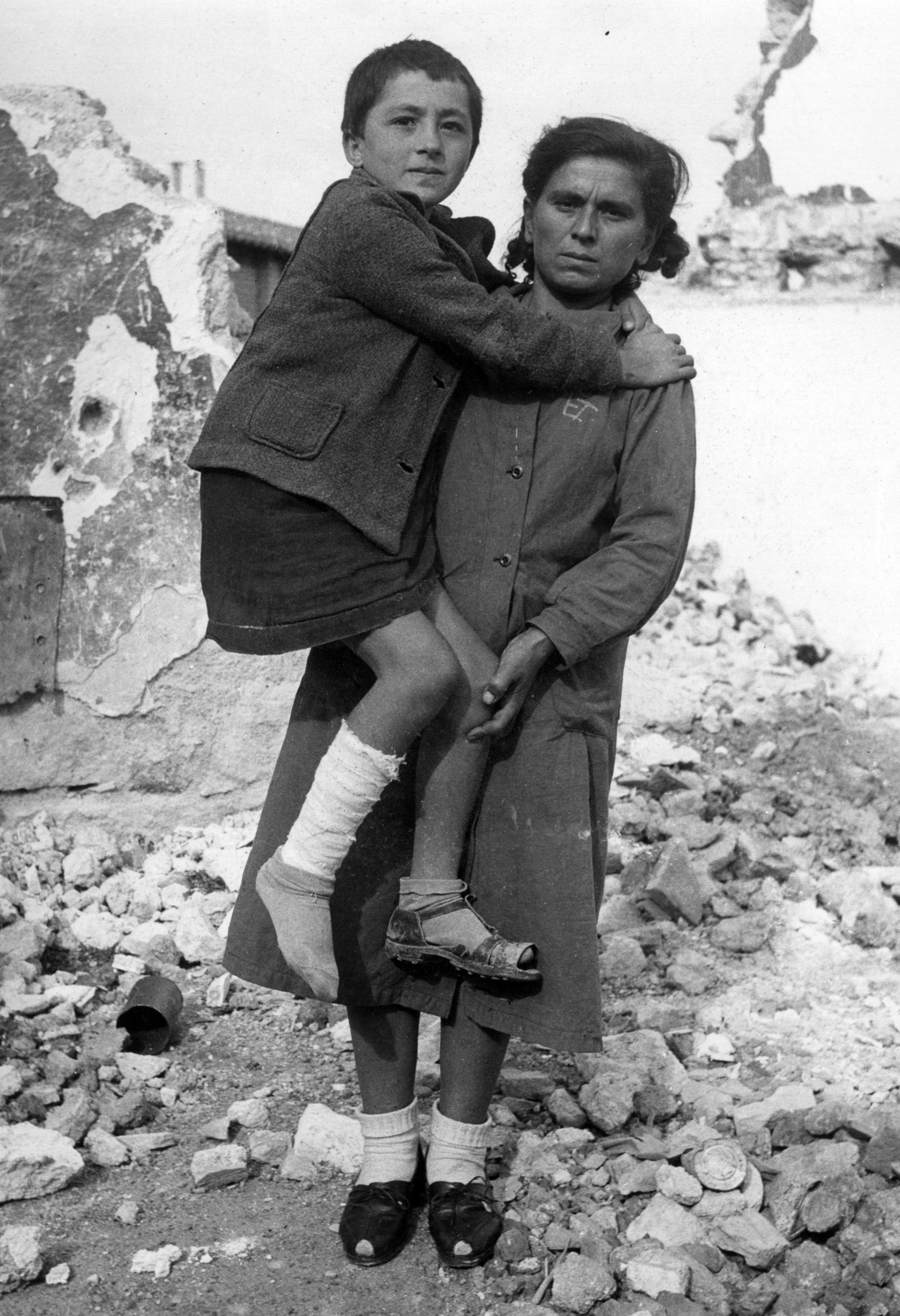 women greece 1940