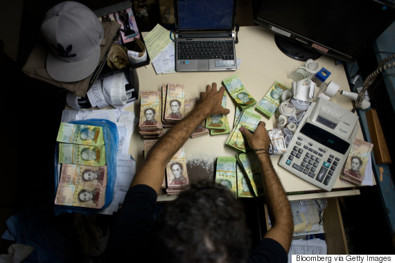venezuelans cash