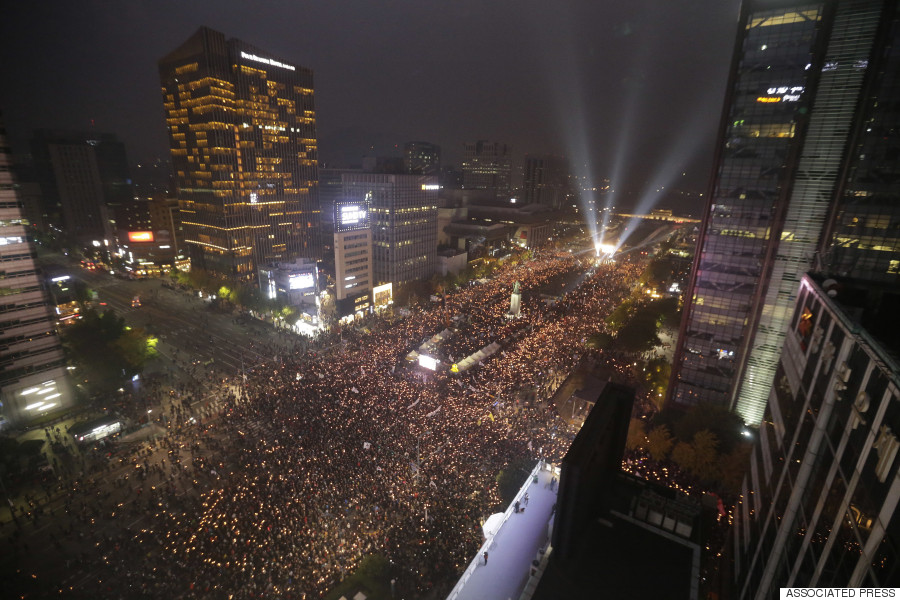 「写真 画像 韓国ろうそくデモ」の画像検索結果