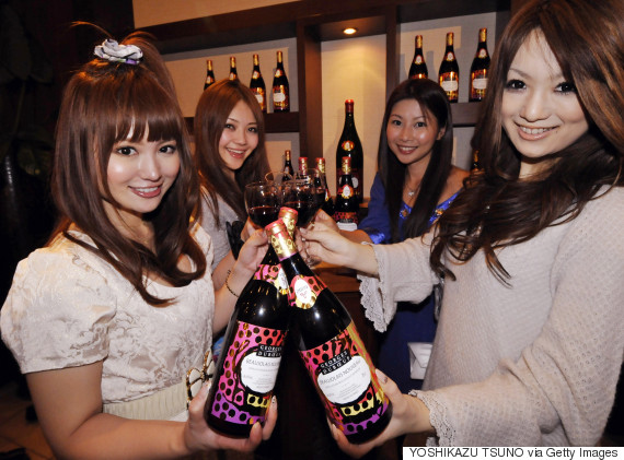 japanese women toast the 2009 vintage beaujolais