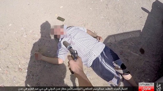 على طريقة ألعاب الفيديو.. "الدولة الإسلامية" تقتل عقيداً في الجيش اليمني وتصور العملية O-4-570