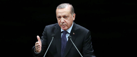 "بأي ثمن يجب أن يستمر".. مسؤول اللاجئين بالاتحاد الأوروبي يؤكد ضرورة نجاح اتفاق المهاجرين مع تركيا