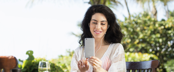 8 نصائح لتستخدم فيسبوك بشكل صحيح خلال السفر