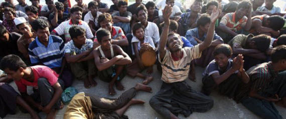 الأقلية الدينية الأكثر اضطهاداً في العالم.. اتحاد علماء المسلمين يدعو لجمعة غضب تضامناً مع "الروهينغا"