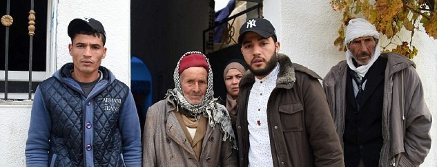 "سلِّم نفسك يا بني".. شاهد أسرة التونسي المشتبه به في هجوم برلين، وماذا كشفت عنه