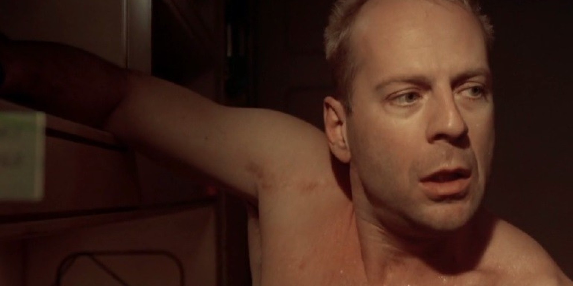 Γιατί όλο το Hollywood θέλει να σκοτώσει τον Bruce Willis; - Huffington Post Greece