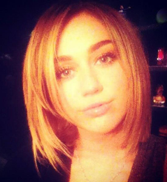 Miley Cyrus shows off her bob haircut. Photo: Twitter