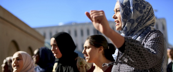 يرفض استخدام العلمانية كوسيلة عنف ضدّ مسلمي فرنسا".. مرشح محتمل للرئاسة يحذر من الفاشية الزاحفة