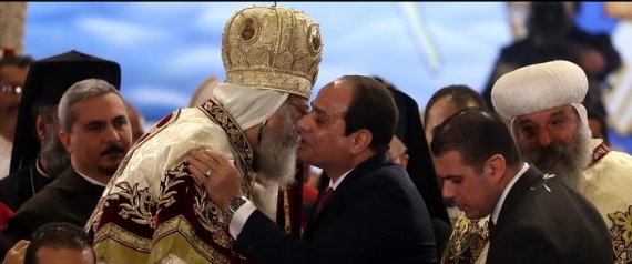 احتفالات عيد الميلاد بمصر.. فرحة ممزوجة بألم تفجير الكنيسة‎.. وزغاريد في استقبال السيسي