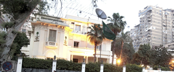 مرضى سعوديون يواجهون الموت في مصر.. ممنوعون من السفر وطردوا من المستشفيات.. تعرف على تهمتهم