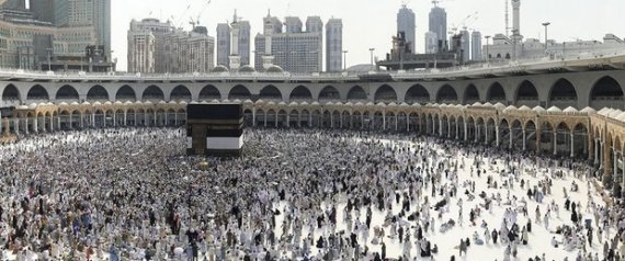 وفاة 6 معتمرين بريطانيين في السعودية إثر حادث تصادم بين مكة والمدينة