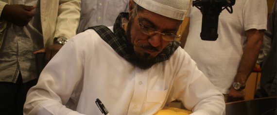 سلمان العودة يبعث رسالة قصيرة إلى زوجته بعد ساعات من وفاتها