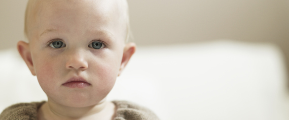 نعم: طفلك الرضيع يتعرض للاكتئاب.. إليك الأسباب والعلاج