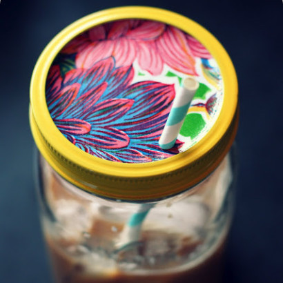 Turn A Mason Jar Into A No-Spill Cup