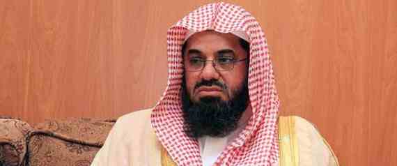 إمام المسجد الحرام يتحدَّث عن مواقع الشبكات الاجتماعية.. وهذه أبرز ملاحظاته