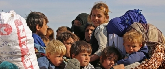 ليدخلوا مصر آمنين.. سوريون يسلكون الطريق الصحراوي المُميت إلى مصر: نريد أن نحيا فقط 