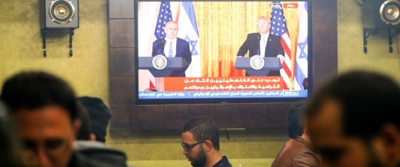 القيادة الفلسطينية في ذهول.. موقف ترامب من السلام يخلط الأوراق وهذا ما يخشاه نتنياهو من حل الدولتين