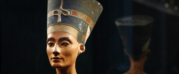 ملكة مصر المفقودة.. هل تكون "الثالثة ثابتة" ويعثر علماء الآثار على مقبرة نفرتيتي؟